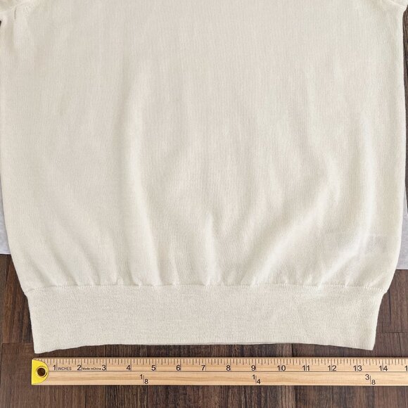 Tilley Stretch Merino Turtleneck Sweater Merino Wool * flaws * Size Medium Cream - Picture 14 of 16